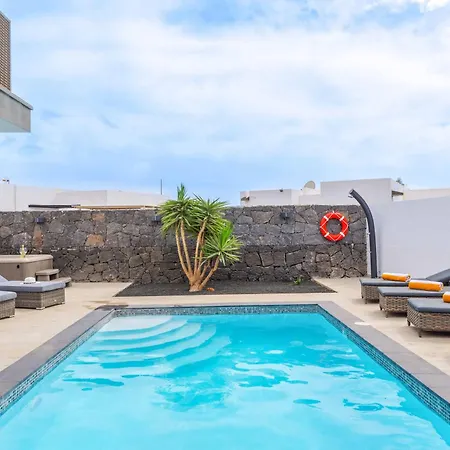 Colina * Πλάγια Μπλάνκα